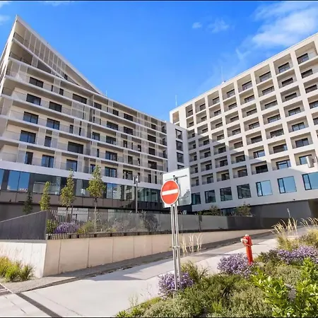 Cozy In Downtown Apartament