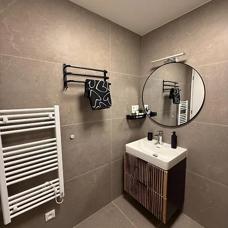 아파트 Cozy In Downtown