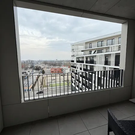 Cozy In Downtown Apartament Bratysława